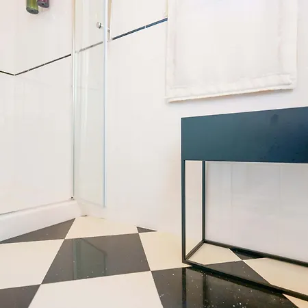 Maison N14 * Болонья